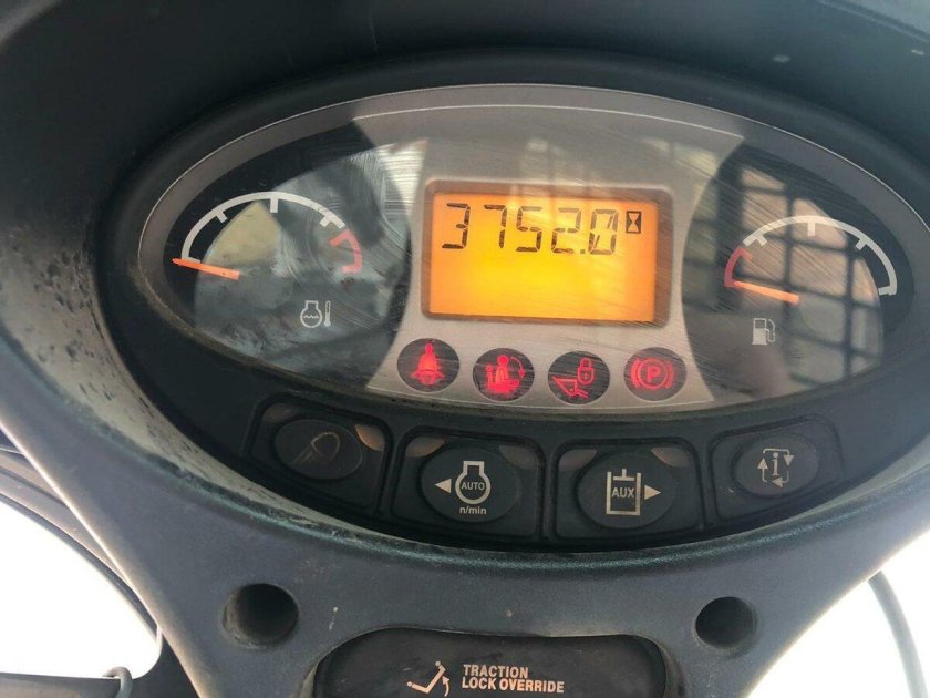 Как работают Моточасы на погрузчике Бобкэт 530