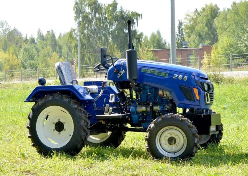Трактор Русич 244