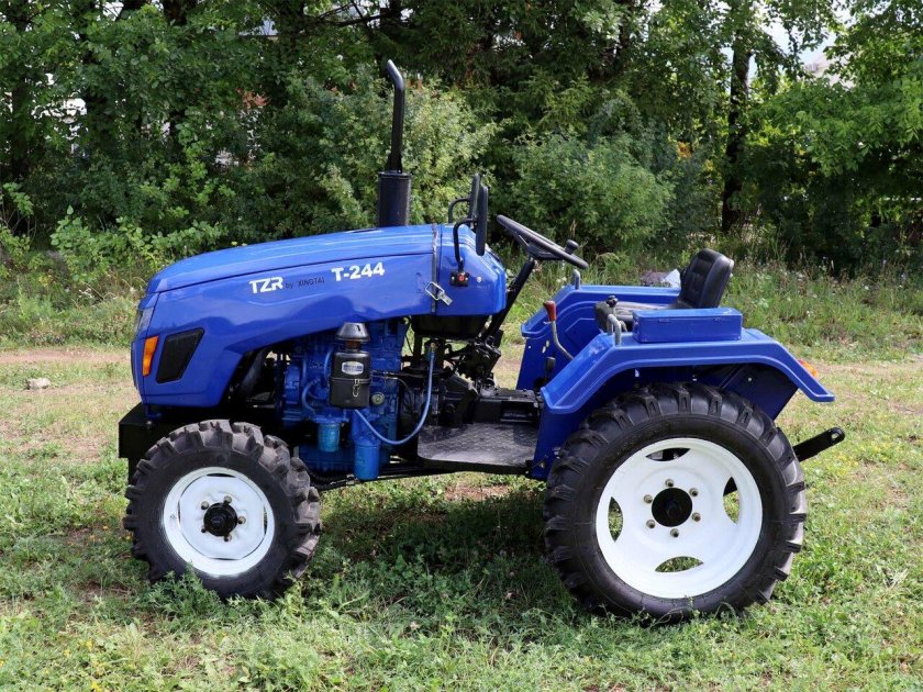 Мини-трактор Русич TZR T-244