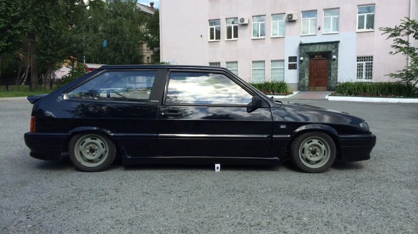 ВАЗ 2113 черная