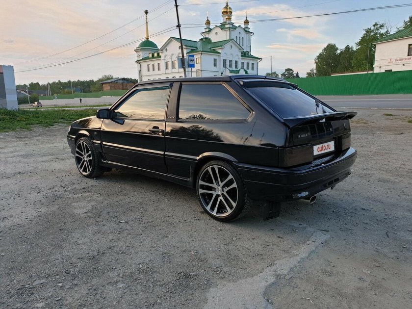 ВАЗ 2113 чёрная тонированная на литье