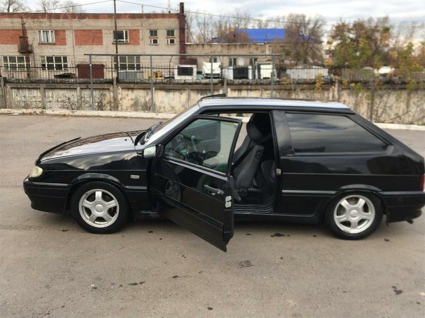 Лада ВАЗ 2113 черная
