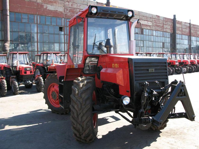 Трактор ЛТЗ 155