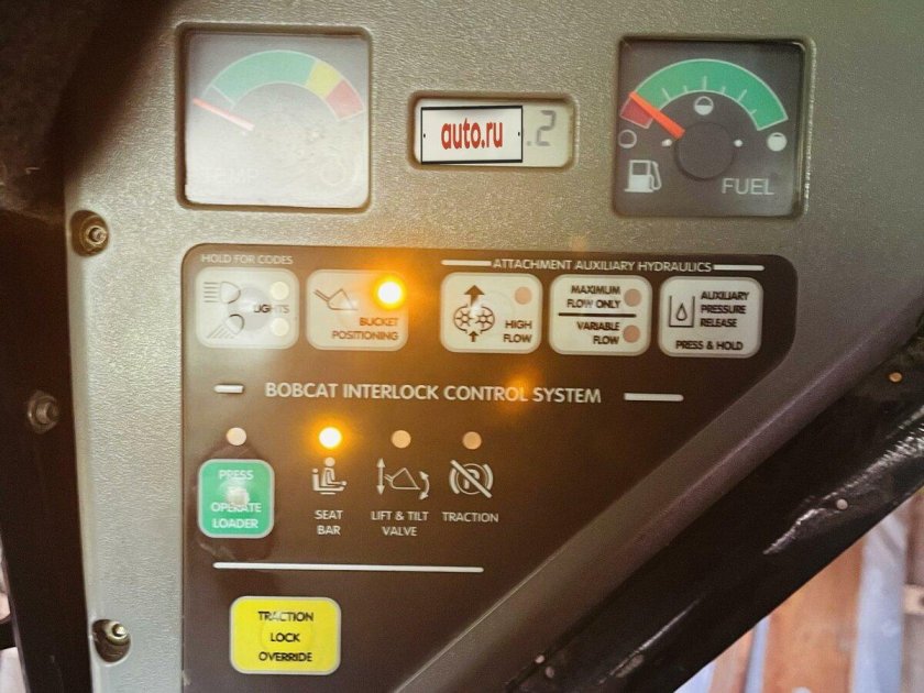 Панель управления бобкэт s175