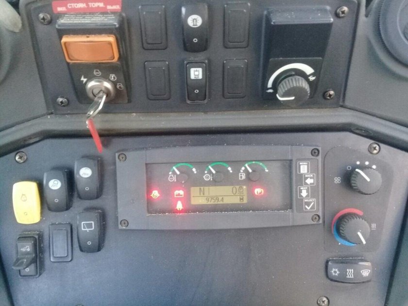 Панель управления Джон Дир 325