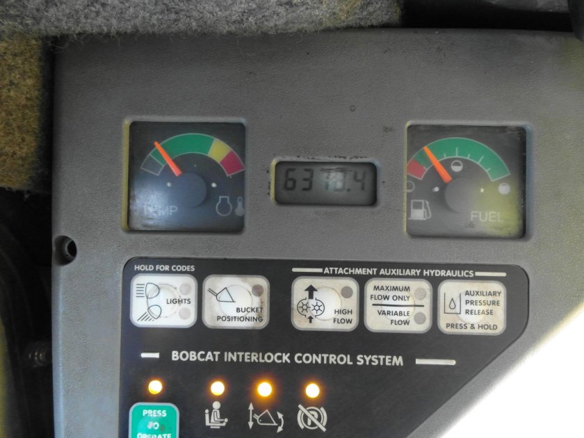 Панель управления Бобкэт s175