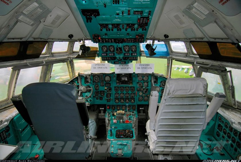 Ил 62м кабина