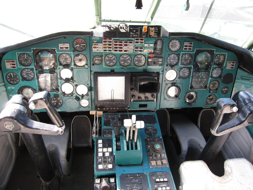 Ил-86 кабина пилотов