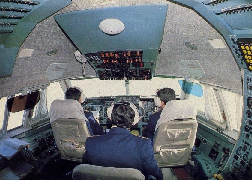 Ил-86 кабина пилотов