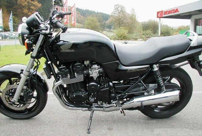 Honda cb750-2