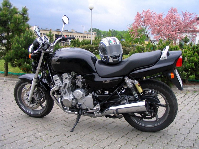 Honda cb750-2