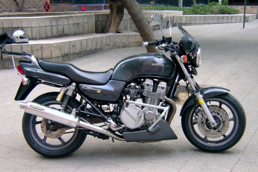 Honda cb750-2