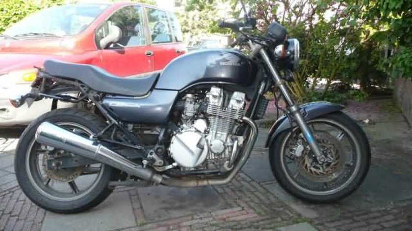 Honda CB 750 f2 Seven Fifty
