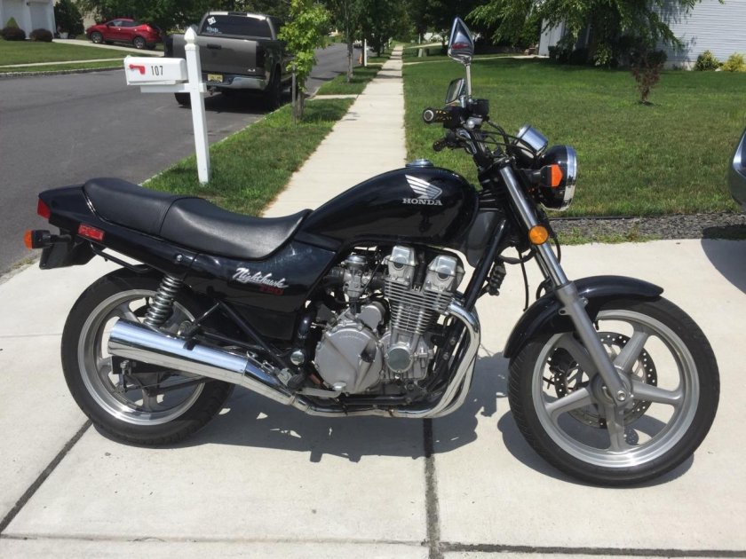 Honda cb 750 nighthawk