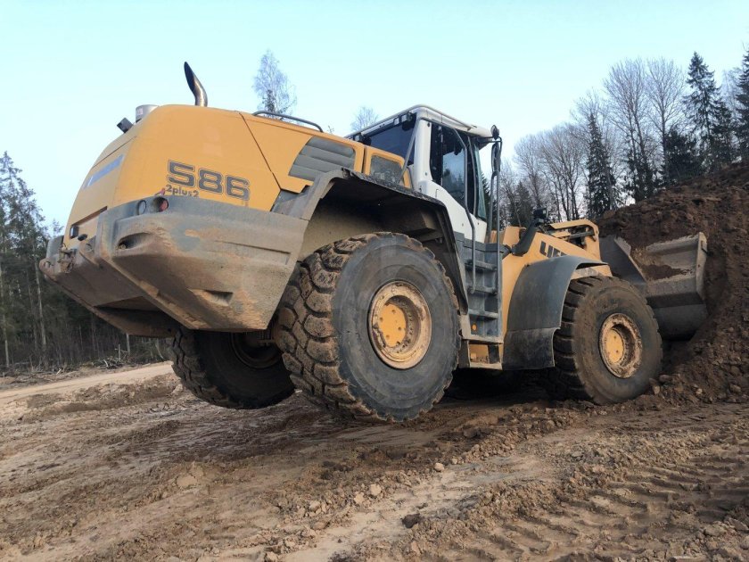 Фронтальный погрузчик Либхер 586