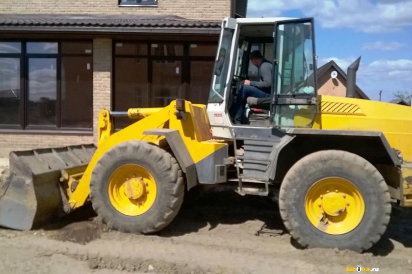 Фронтальный погрузчик Liebherr l 550