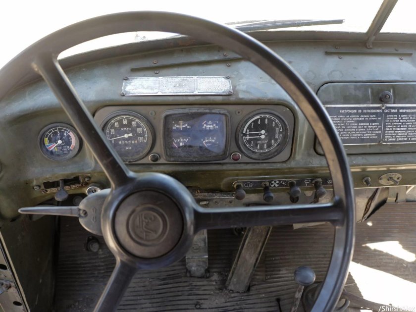 ЗИЛ 131 приборная