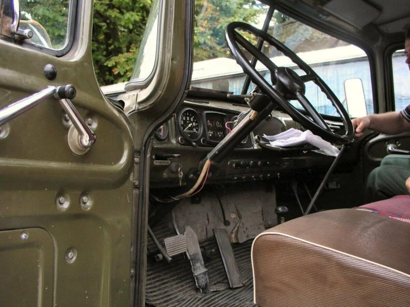 Салон зил 131