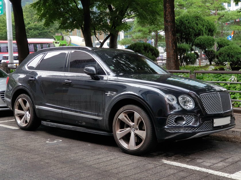 Bentley Bentayga 2024