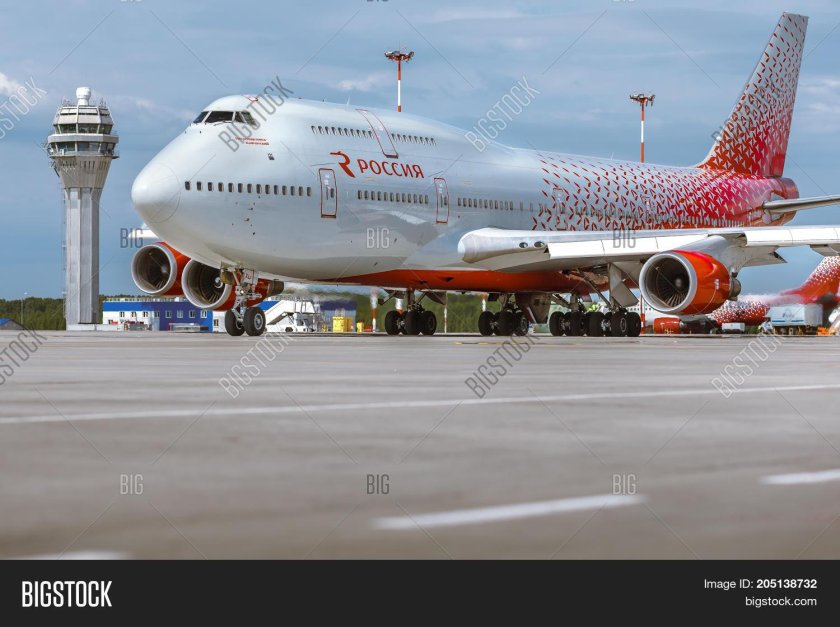 Боинг 747 в Пулково