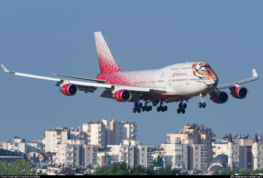 Самолет боинг 747-400 россия