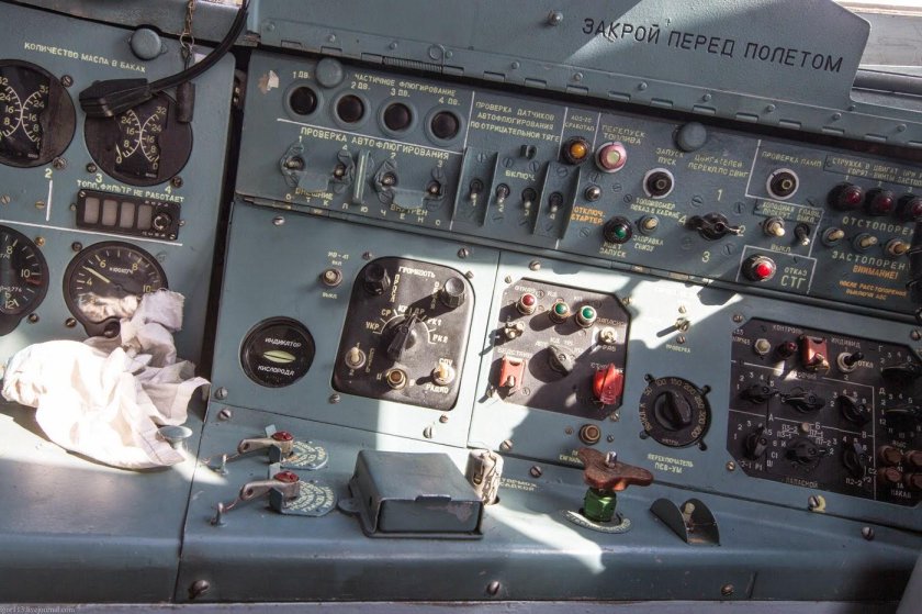 Ил 18 приборная панель