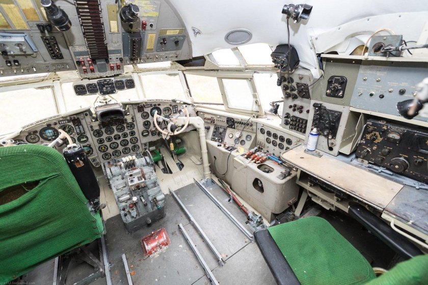 Ил-76 кабина пилотов