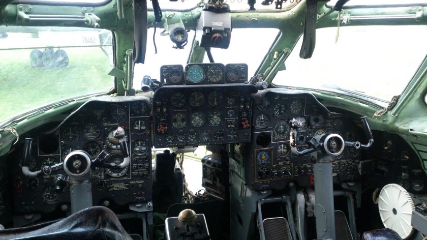 Кабина штурмана ту-16