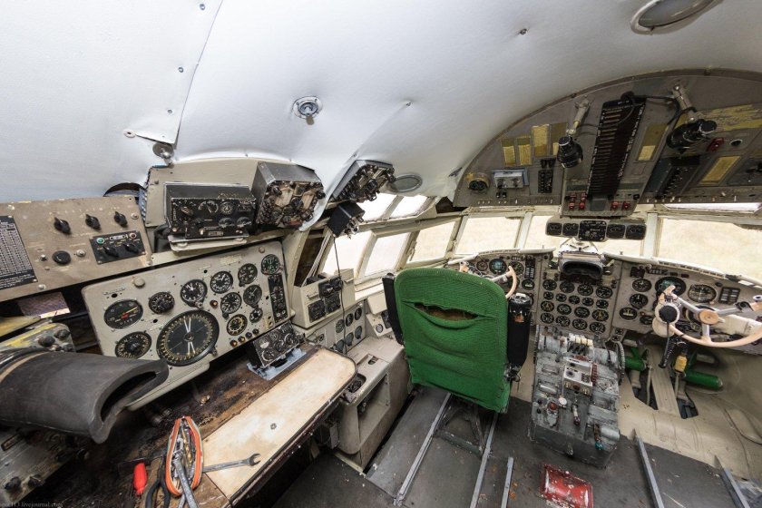 Кабина ил 18 внутри