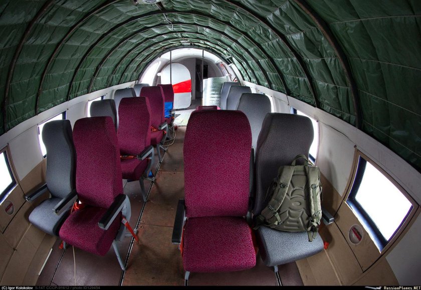 Ил-14 салон