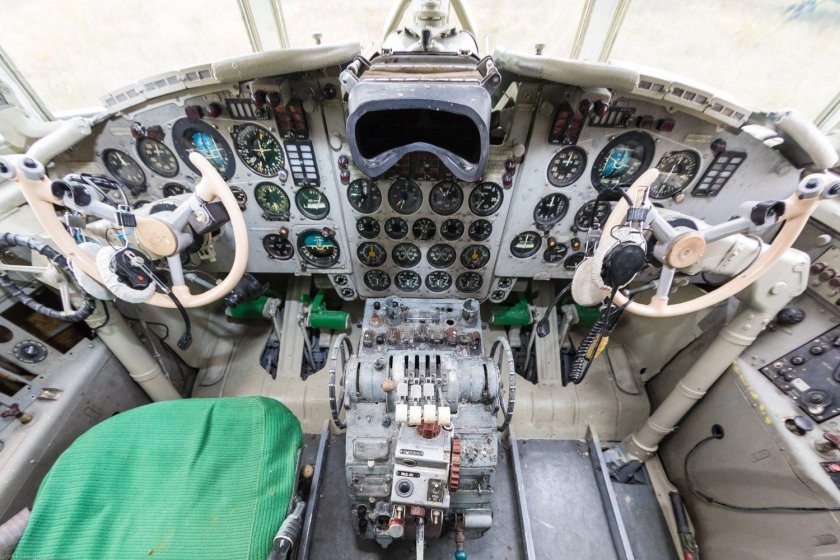 Кабина ил 18 внутри