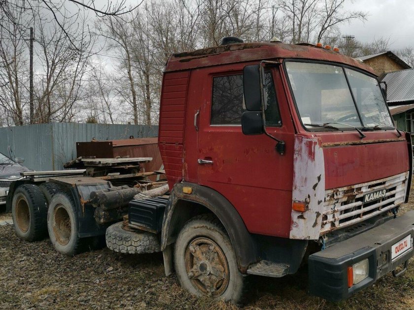 Седельный тягач камаз