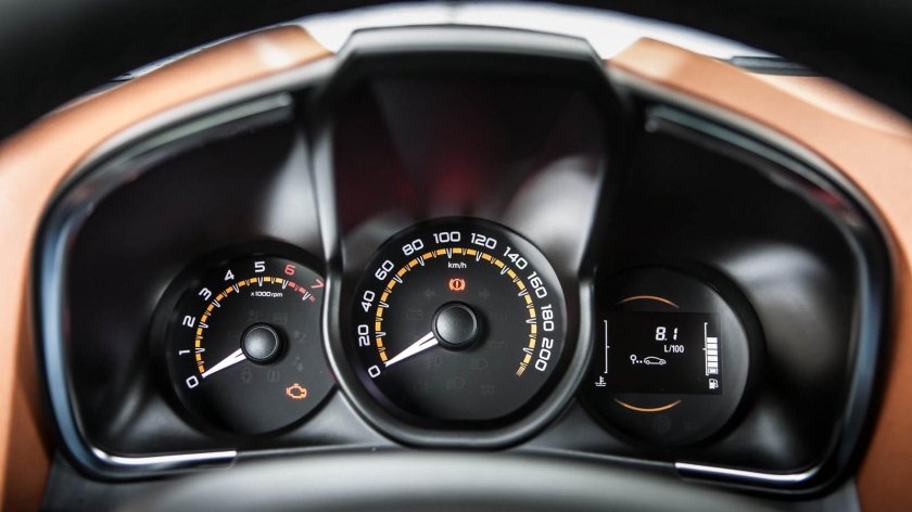 Приборная панель Лада XRAY Cross