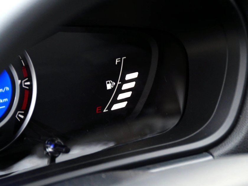 Приборную панель Lifan x60