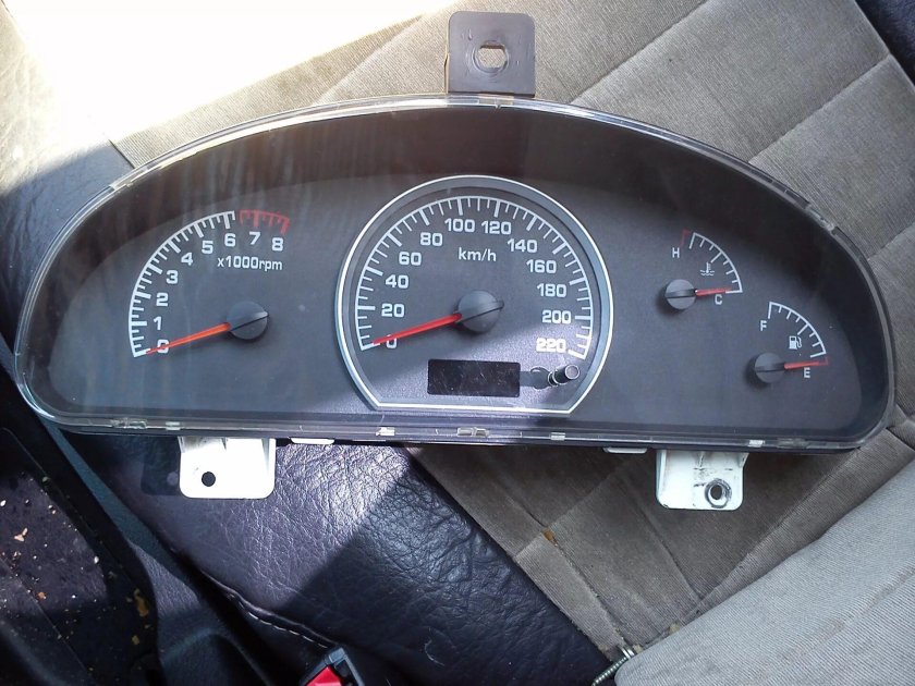 Приборная панель Лифан Бриз 1.6