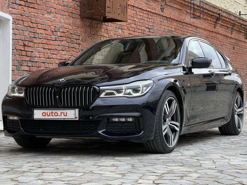 Бмв 7 серии 2018