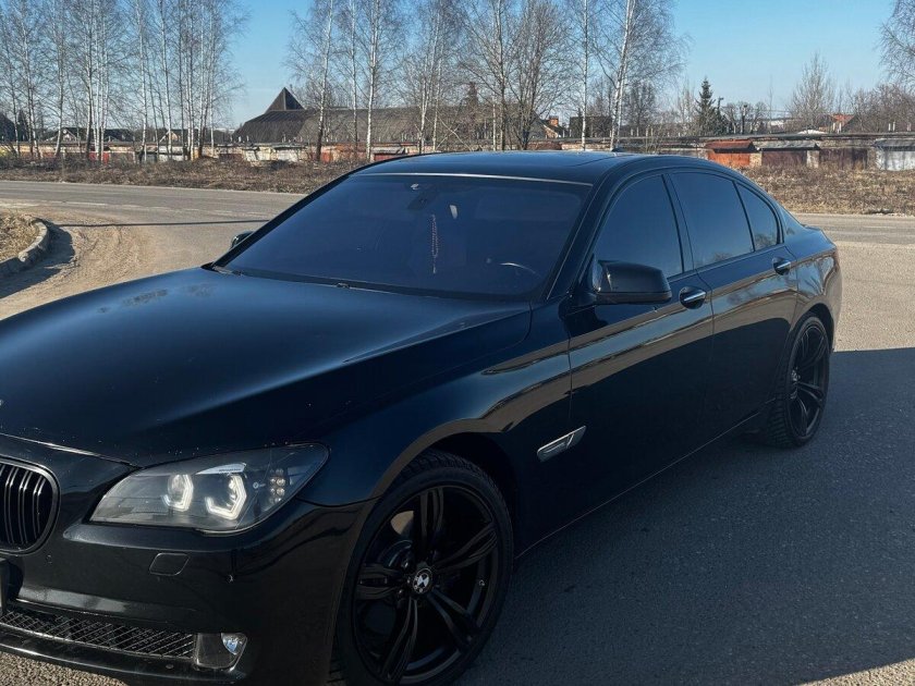 Бмв 750 2010