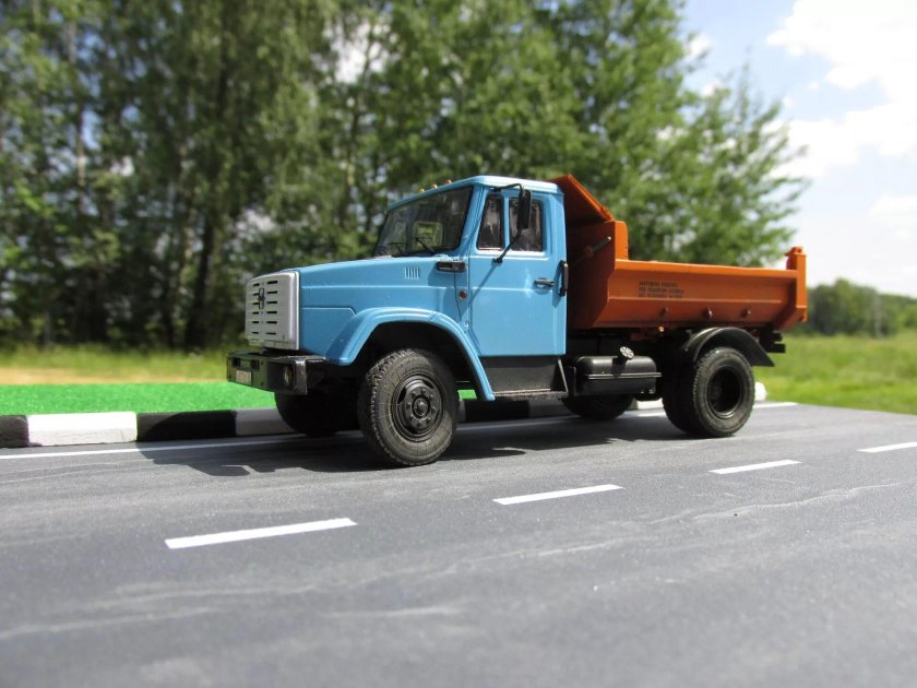 ЗИЛ-ММЗ-45085 самосвал