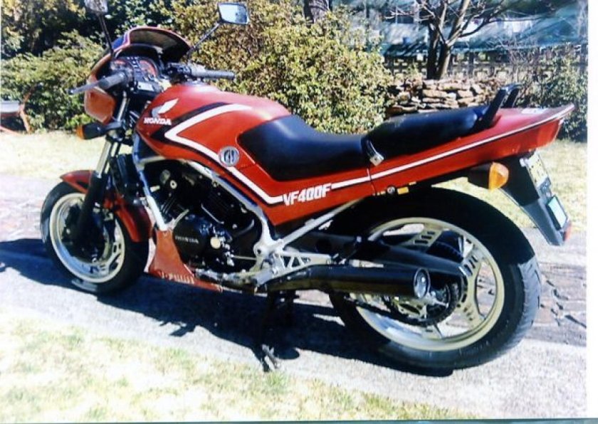 Honda vf400