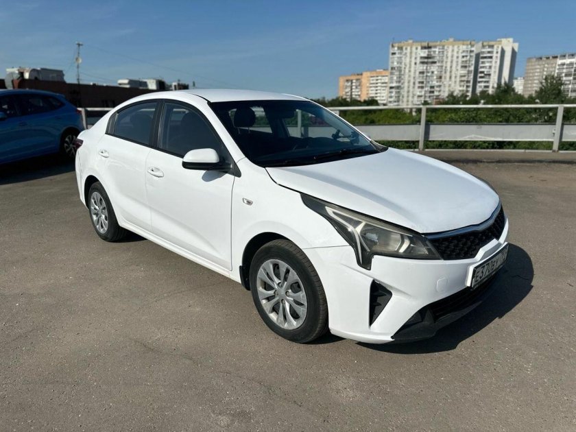 Белая киа рио 4 2022