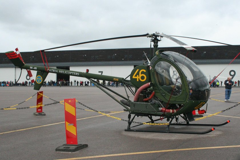 Вертолет Швейцер 300