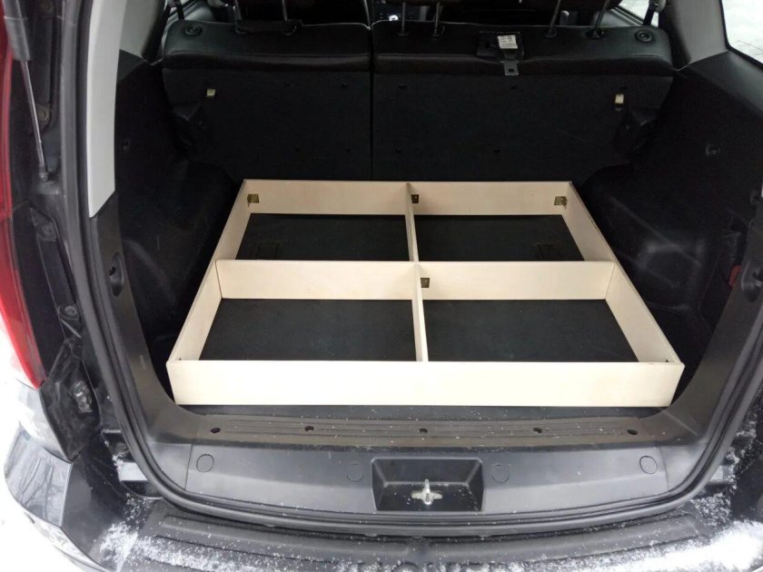 Подиум в багажник Ховер н3