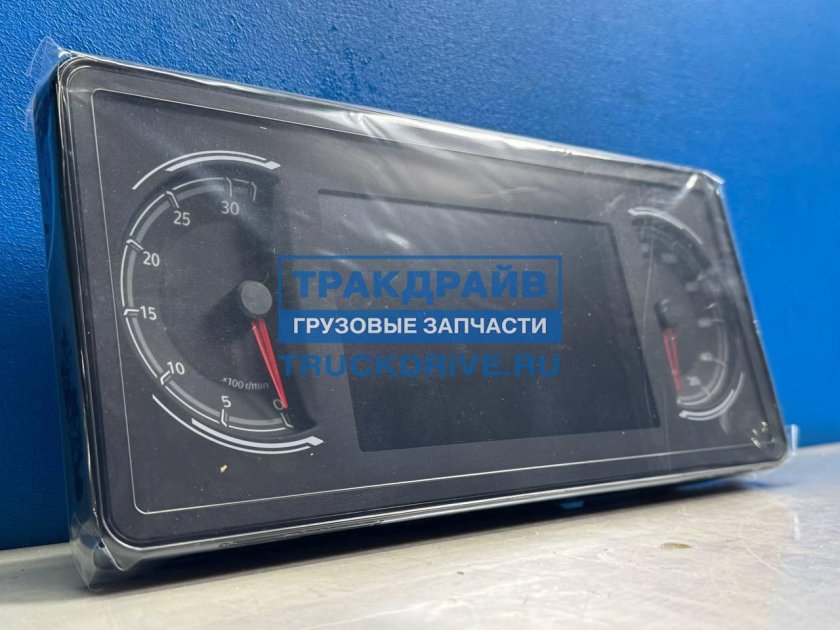 Панель приборов