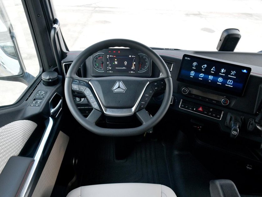 Тягач Sitrak c7h 4х2