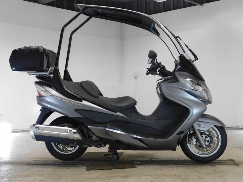 Suzuki Skywave 400