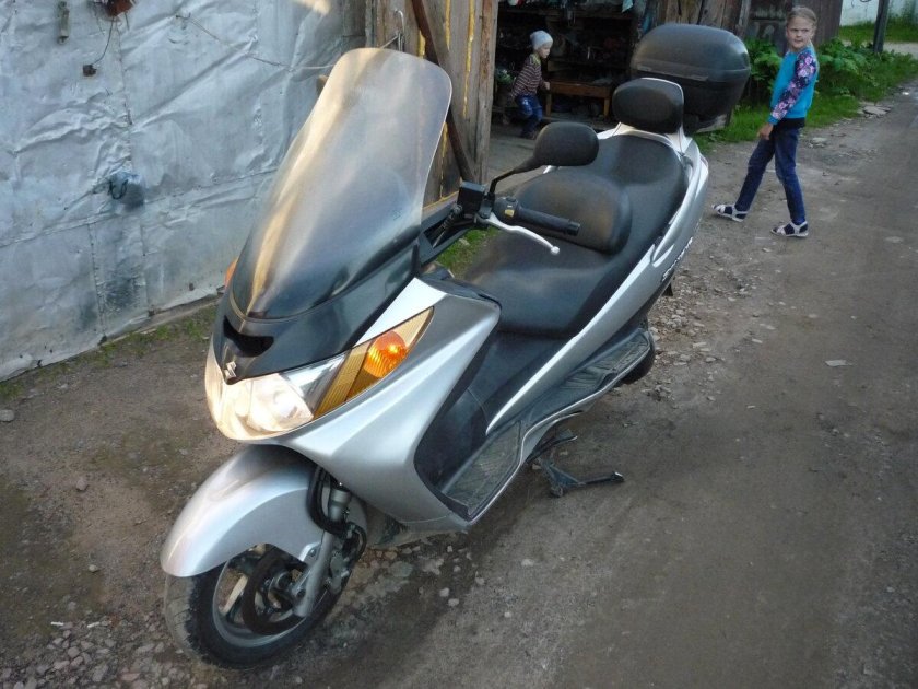Suzuki Burgman (Skywave) 400