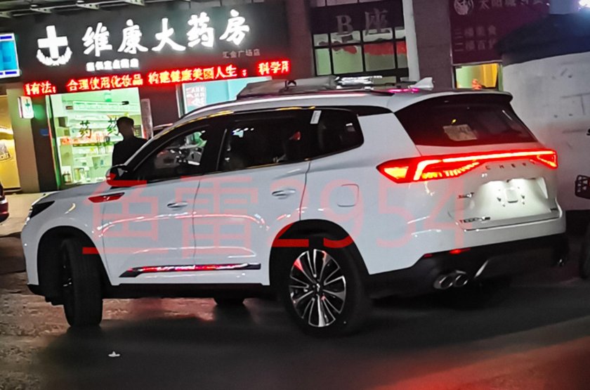 Chery Tiggo 8 кроссовер