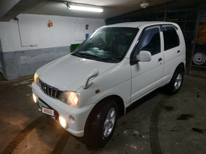 Машина Дайхатсу Териос КИД