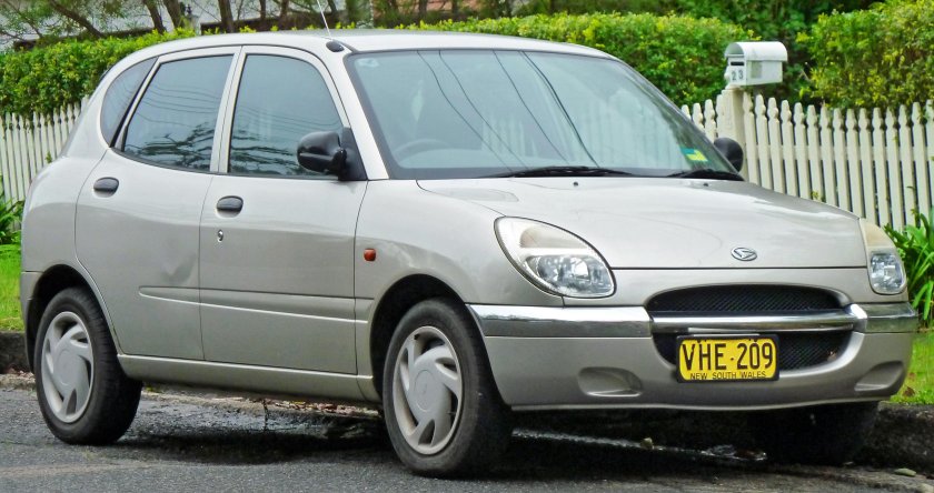 Daihatsu Sirion 1998