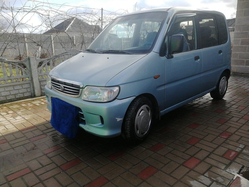 Daihatsu move 2001